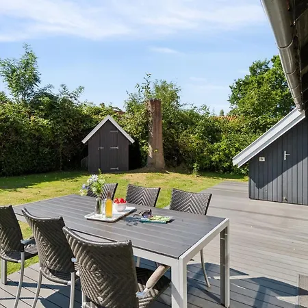 Laerke - 200m From The Sea By Interhome