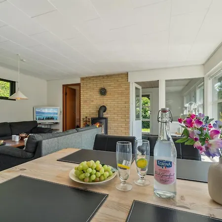 Laerke - 200m From The Sea By Interhome